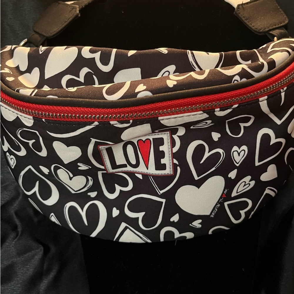 Heart Pattern Fanny Pack with Red Zipper
